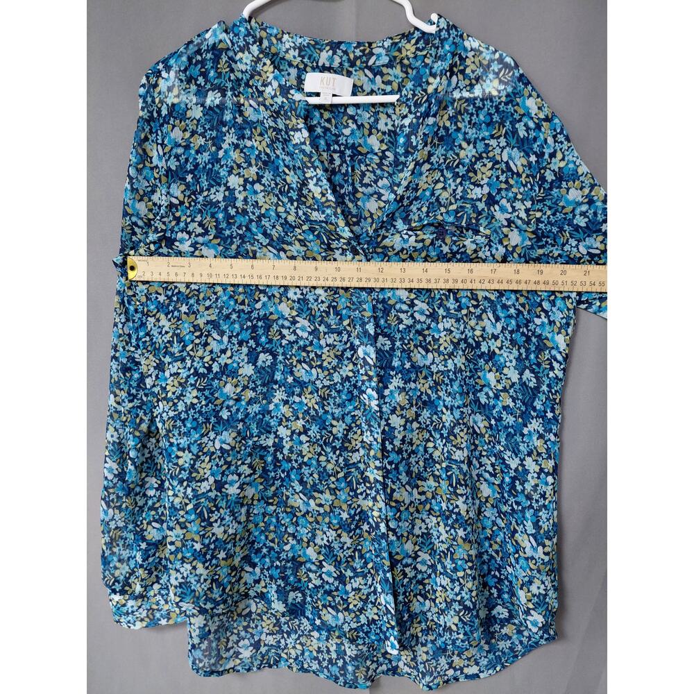 Kut from the Kloth Floral Roll Tab Sleeve Button Up Blouse Women Size XL - Picture 7 of 9
